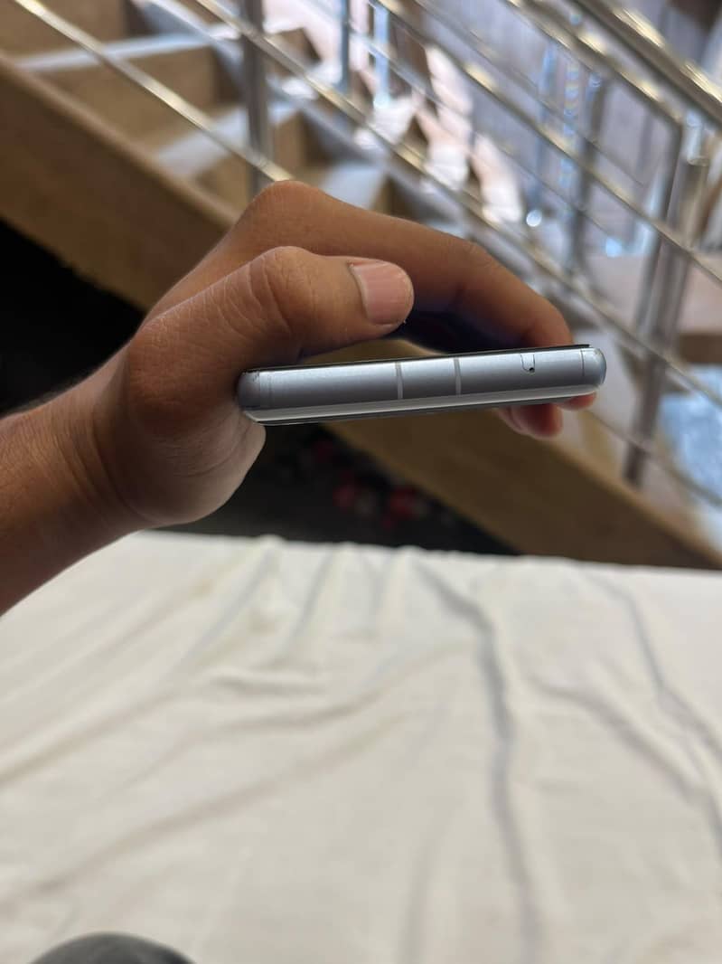 Google Pixel 7a 1