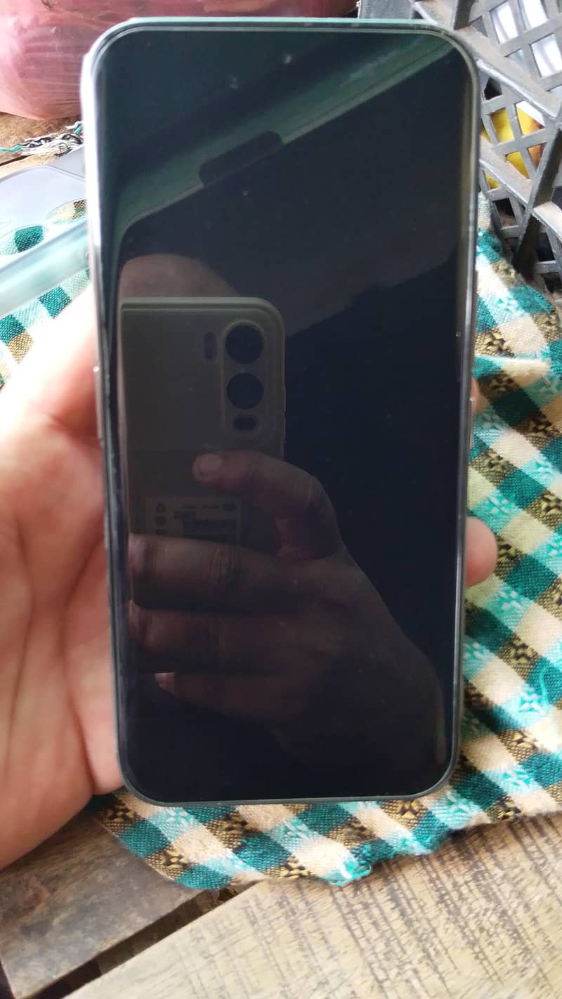 Apple iPhone 13 Pro Max 4