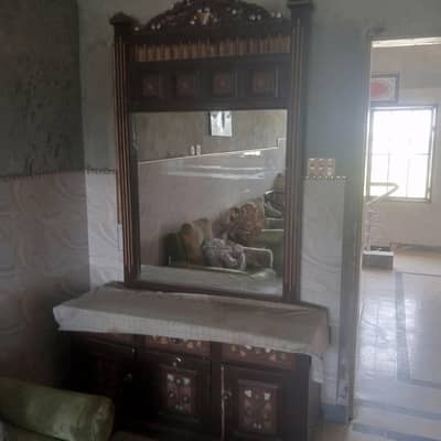 Dressing table with mirror