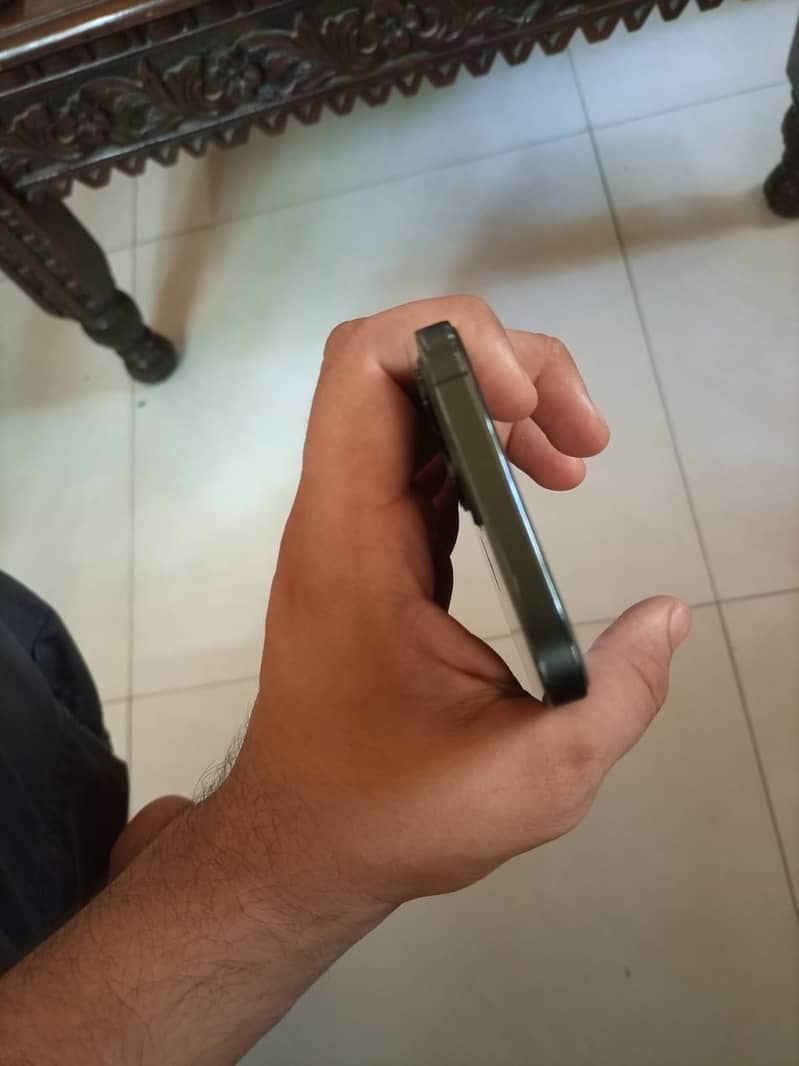 Apple iPhone 12 Pro Max 13