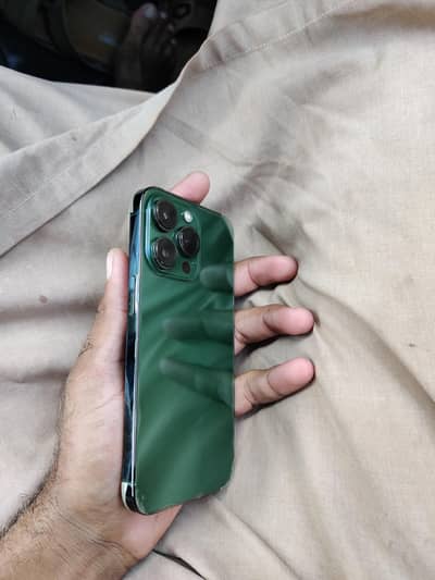 Apple iPhone 13 Pro new condidion one hand use