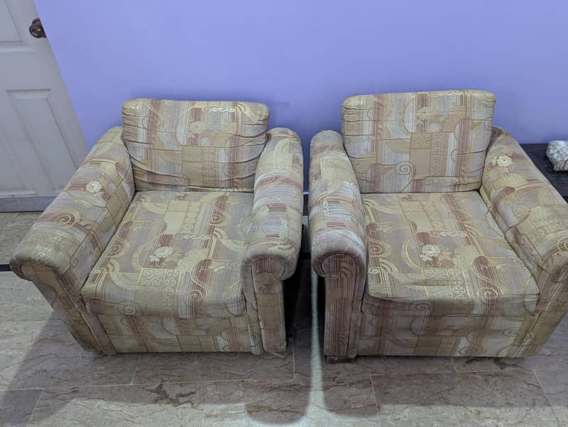 Comfortable 4-Seater Sofa Set 1