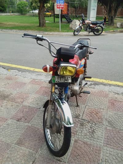 Dhoom 70 cc