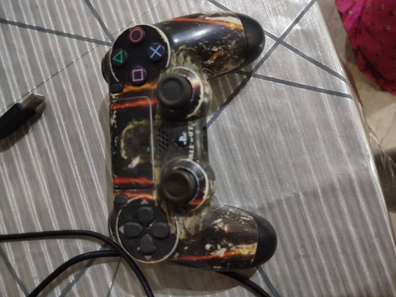 steering wheel + ps4 controller 2