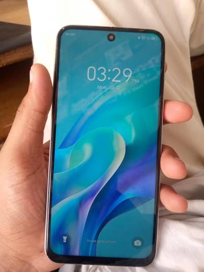 tecno spark go1.4+4/ 128 with charger