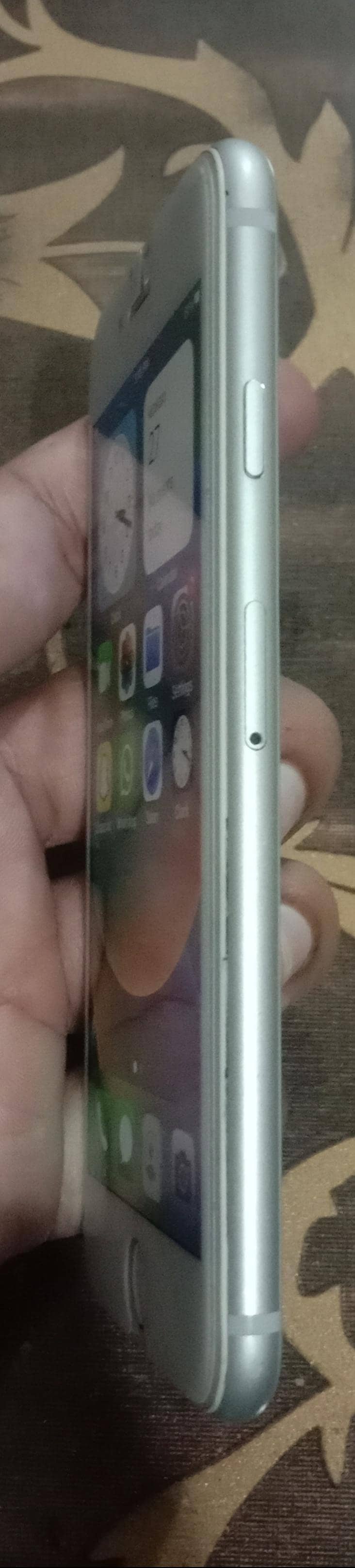 Apple iPhone 8 5