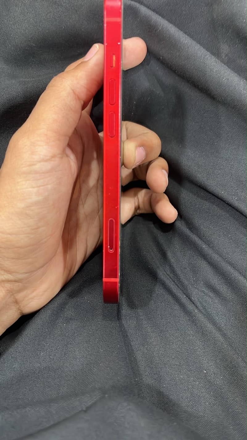 Apple iPhone 13 1