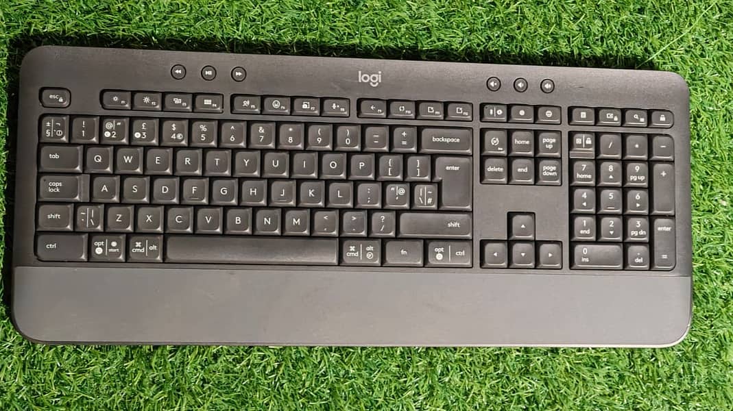 LOGITECH K650 0