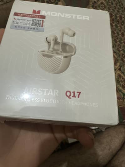 Monster airstar Q17