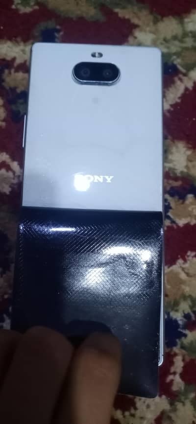 Sony Xperia 8