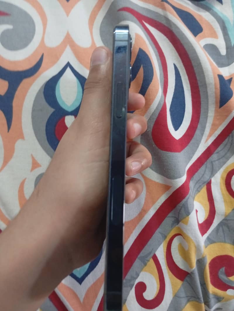 Apple iPhone 12 Pro 2