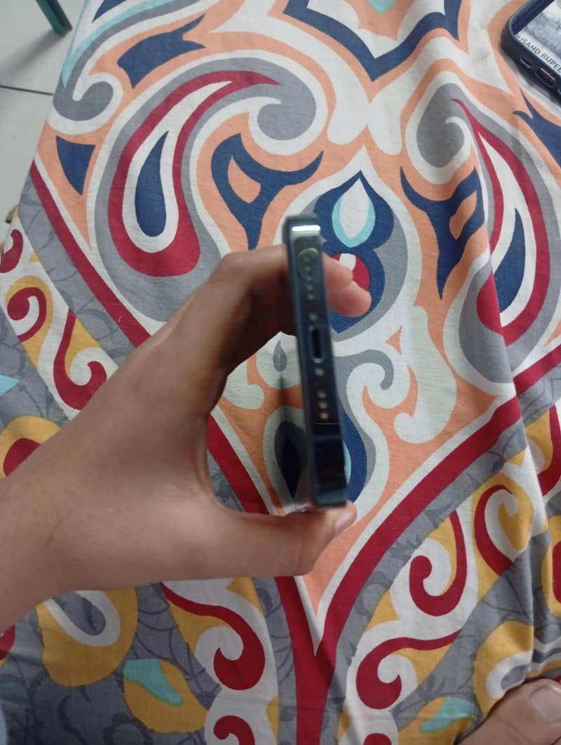Apple iPhone 12 Pro 4