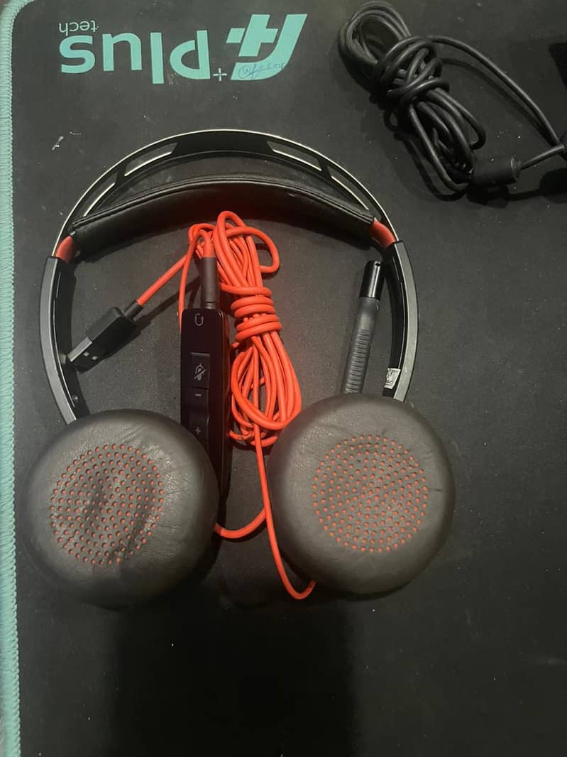 plantronics headset 1