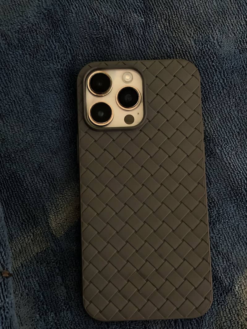 iPhone 14 Pro Max 0