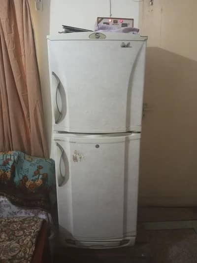 PEL Refrigrator 8 CFT