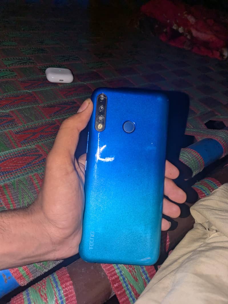 Tecno Spark 4 0