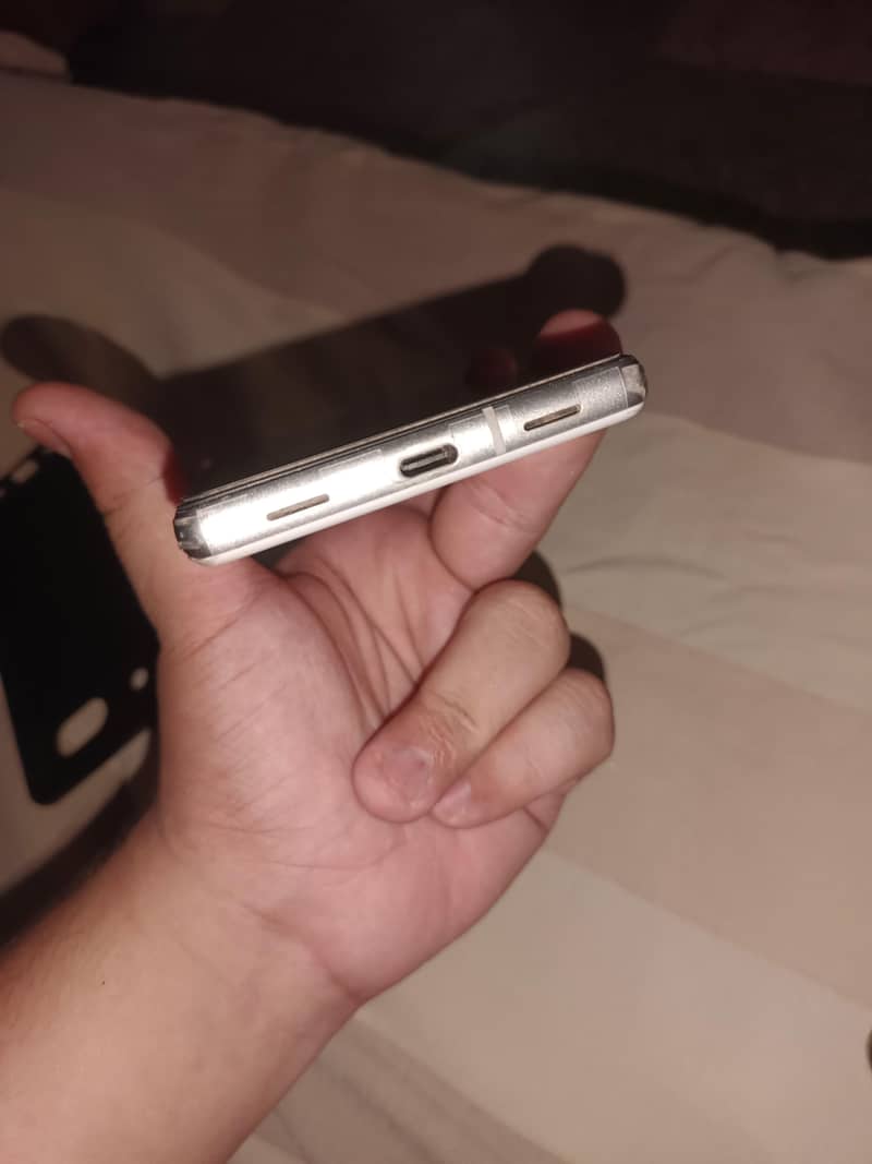 Google Pixel 7a 6