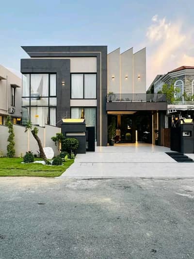1 Kanal Brand New Luxury Furnished House for Rent in a Prime Location of Bahria Town, Lahore.