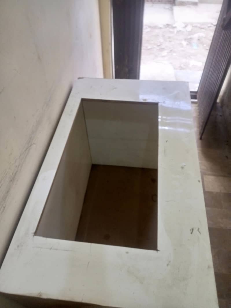 cabinet 4