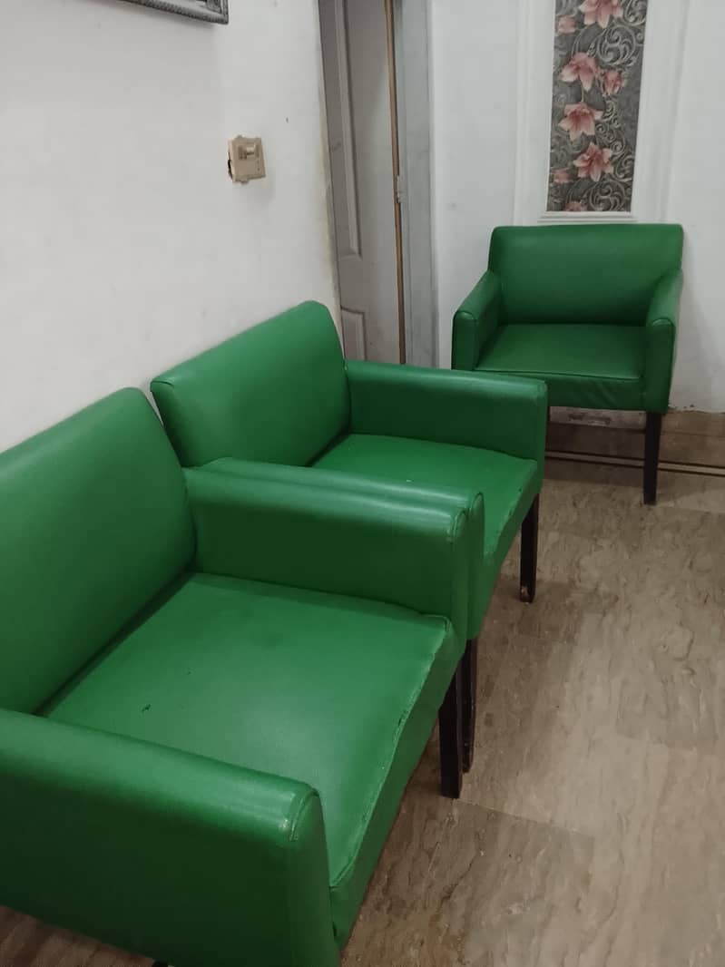 chairs and sofa 0