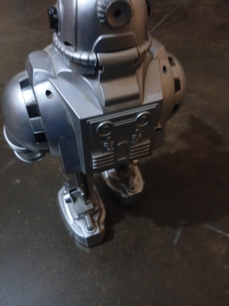 Action robo 2