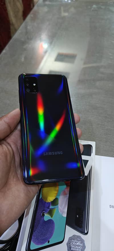 6/128  Complete Box charger Samsung a51 10/10 Dual sim