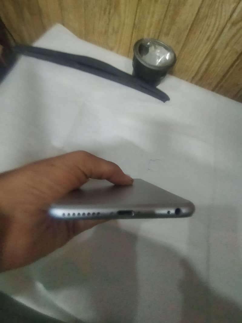 Apple iPhone 6 Plus 8