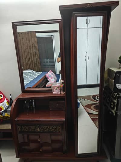 dressing table
