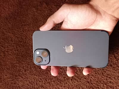 Apple iPhone 14 in apple warranty