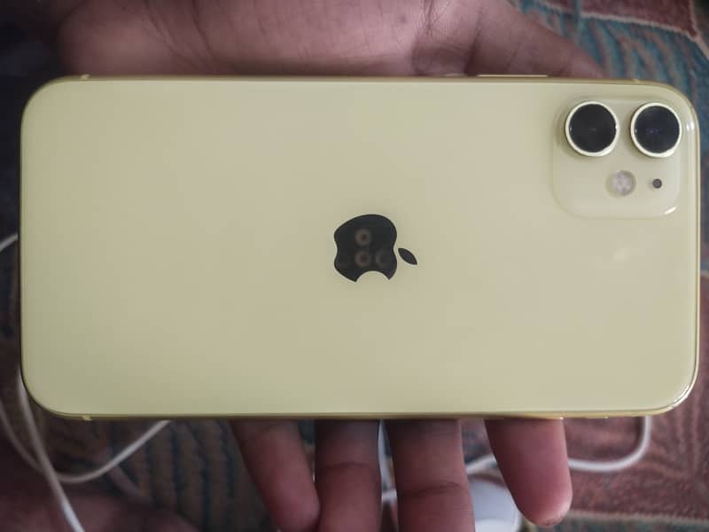 iPhone 11 4