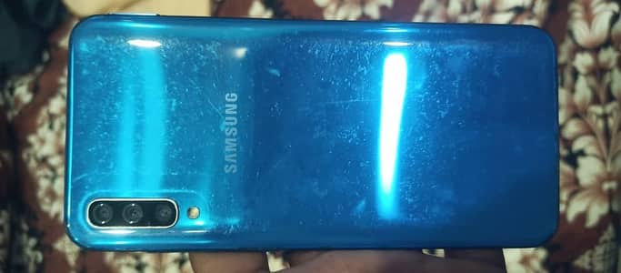 Samsung Mobile A50