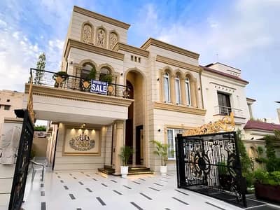 10 Marla Luxury House is Available for Rent in Bahria Town Lahore