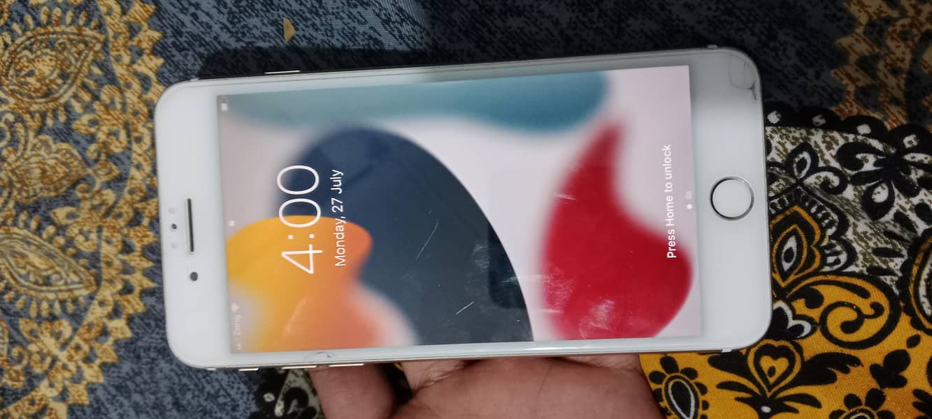 Apple iPhone 7 Plus 4