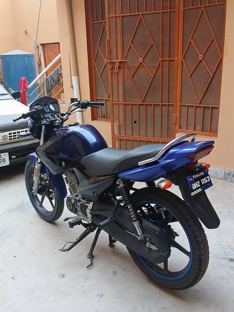 Yamaha 1