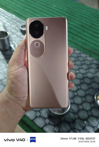 Vivo V40e