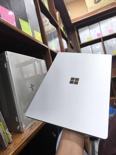 Microsoft surface laptop 4 i7 11th gen 16  nvme 512gb
