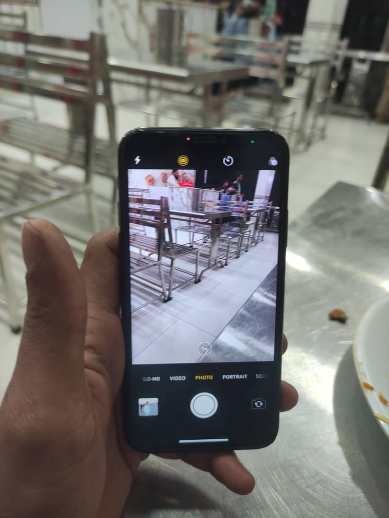 Apple iPhone X 5