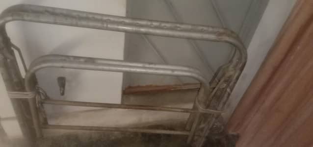 Folding charpai please urgent sell 