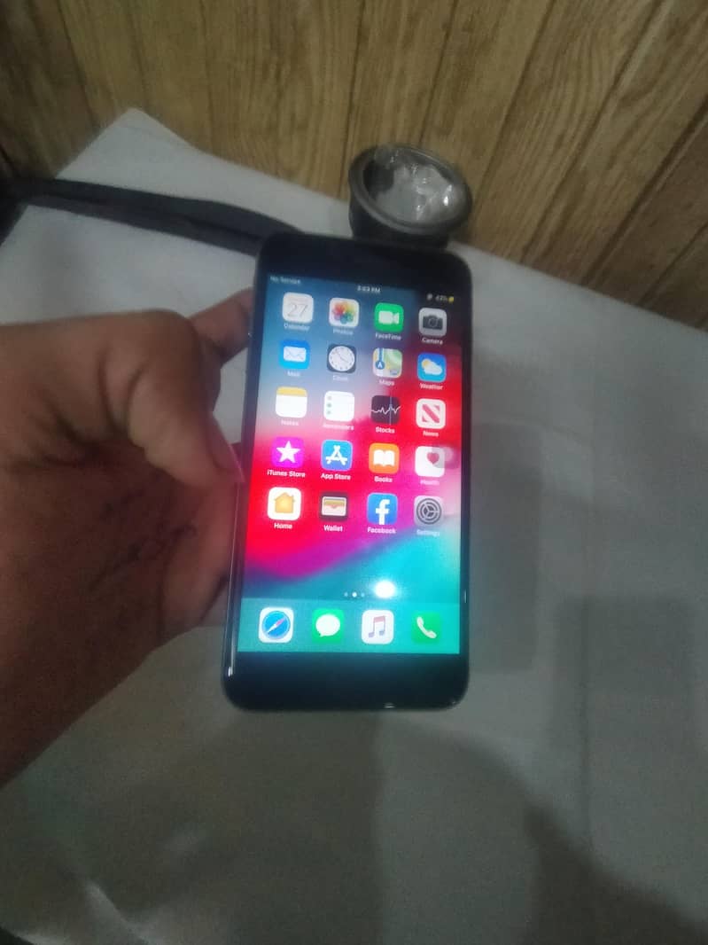 Apple iPhone 6 Plus 4