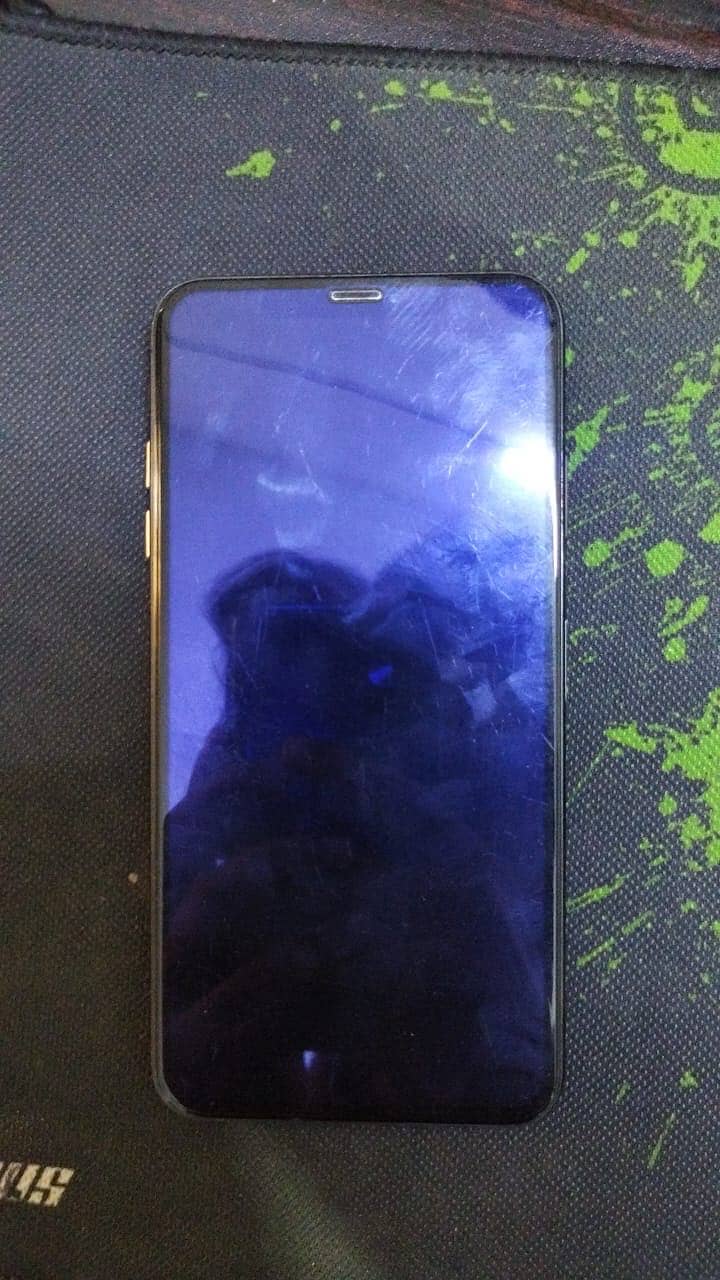 iPhone XS Max 1