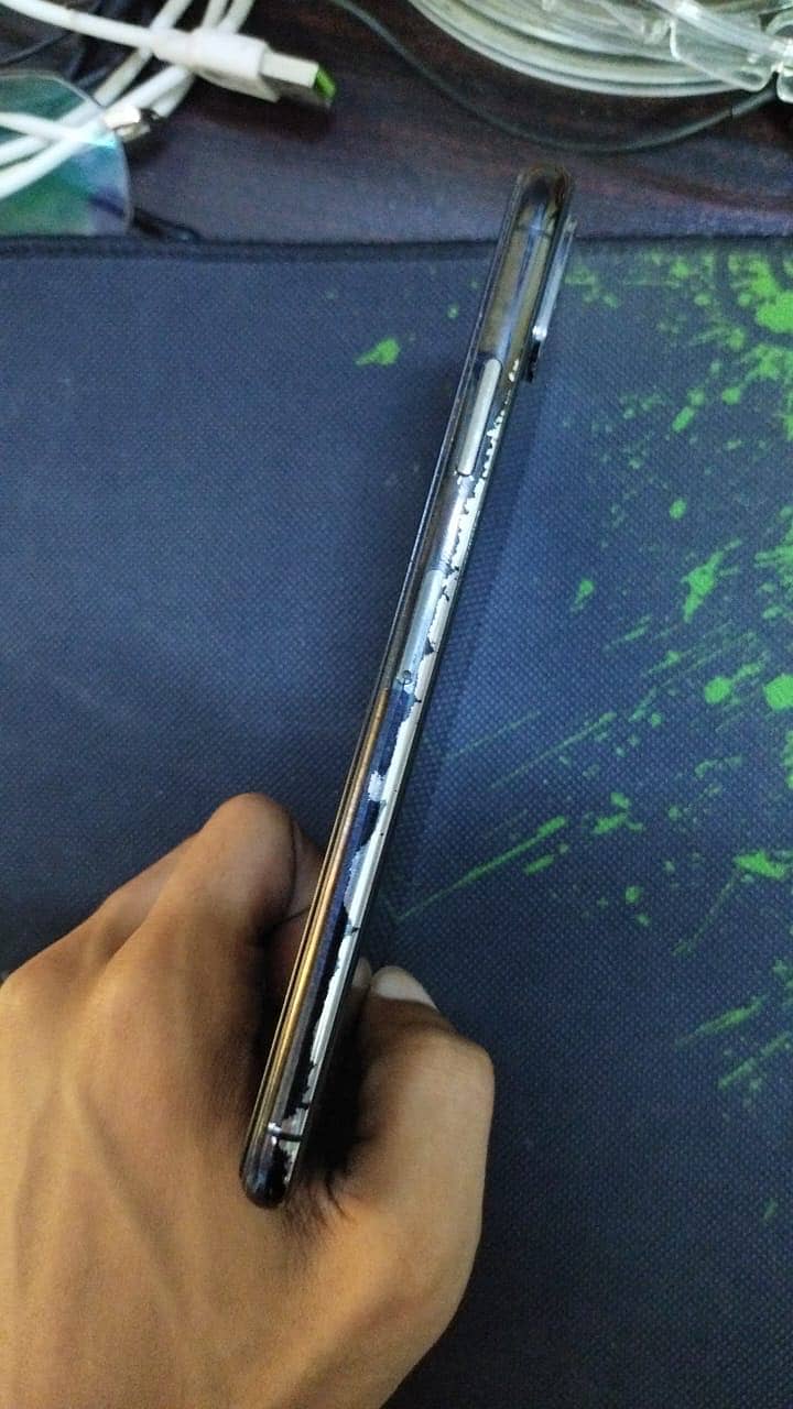 iPhone XS Max 3