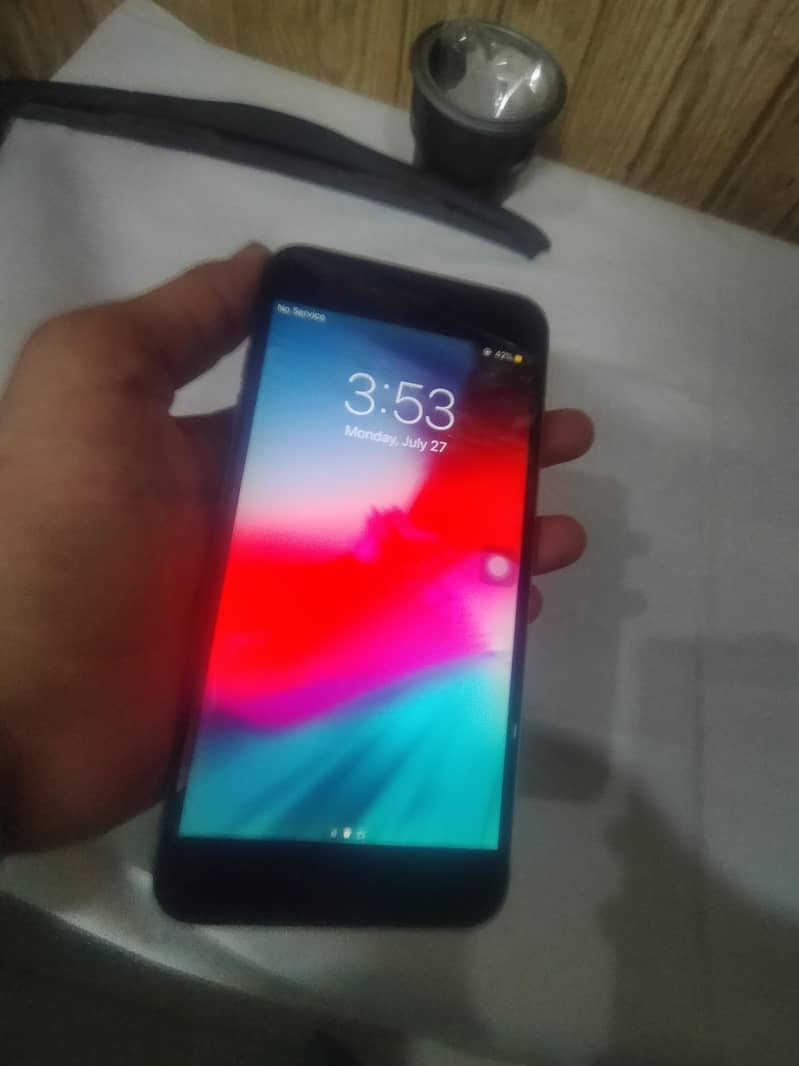 Apple iPhone 6 Plus 7