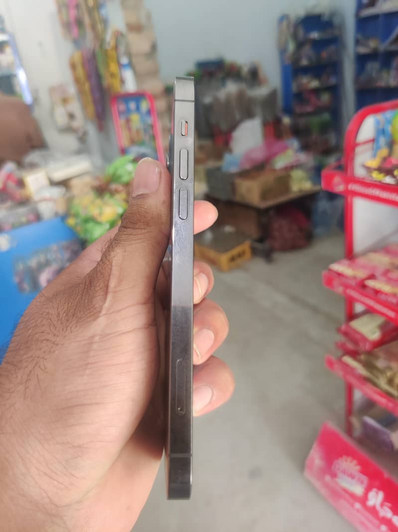 Apple iPhone 12 Pro 0