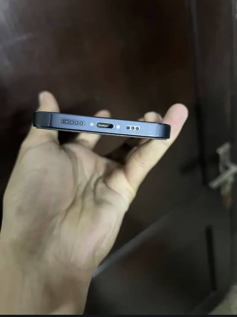 Apple iPhone 13 4