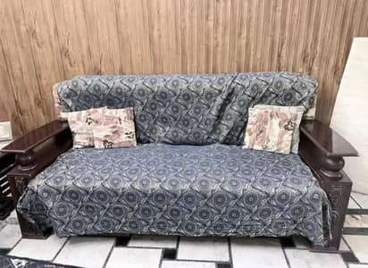 5 seater sofa with wooden handle