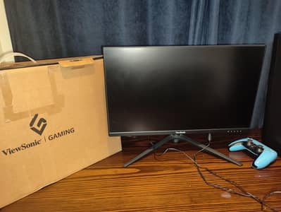 selling my 165 Hz view sonic monitor with box in good price
