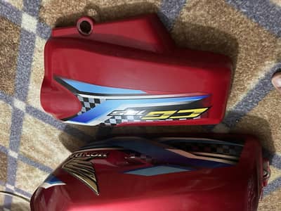 Honda 125 fuel tank with sides tapay