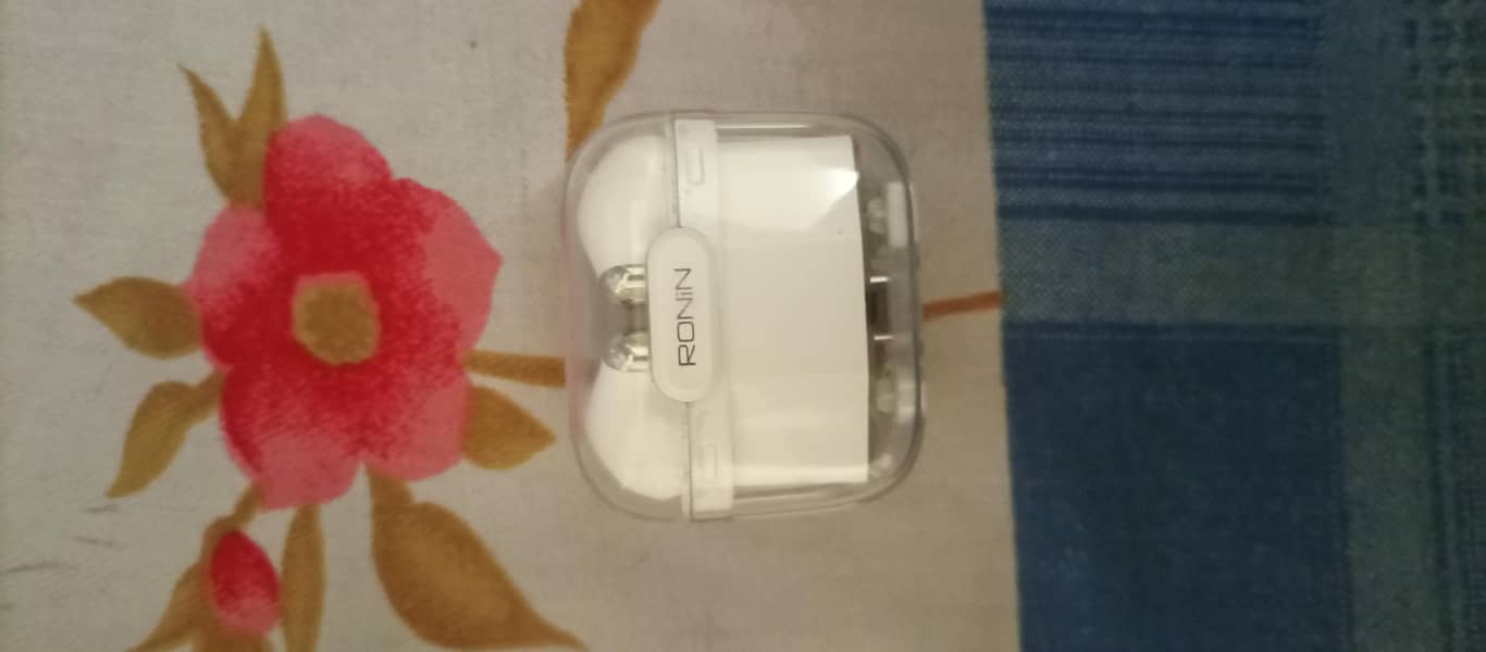 original earbuds 1