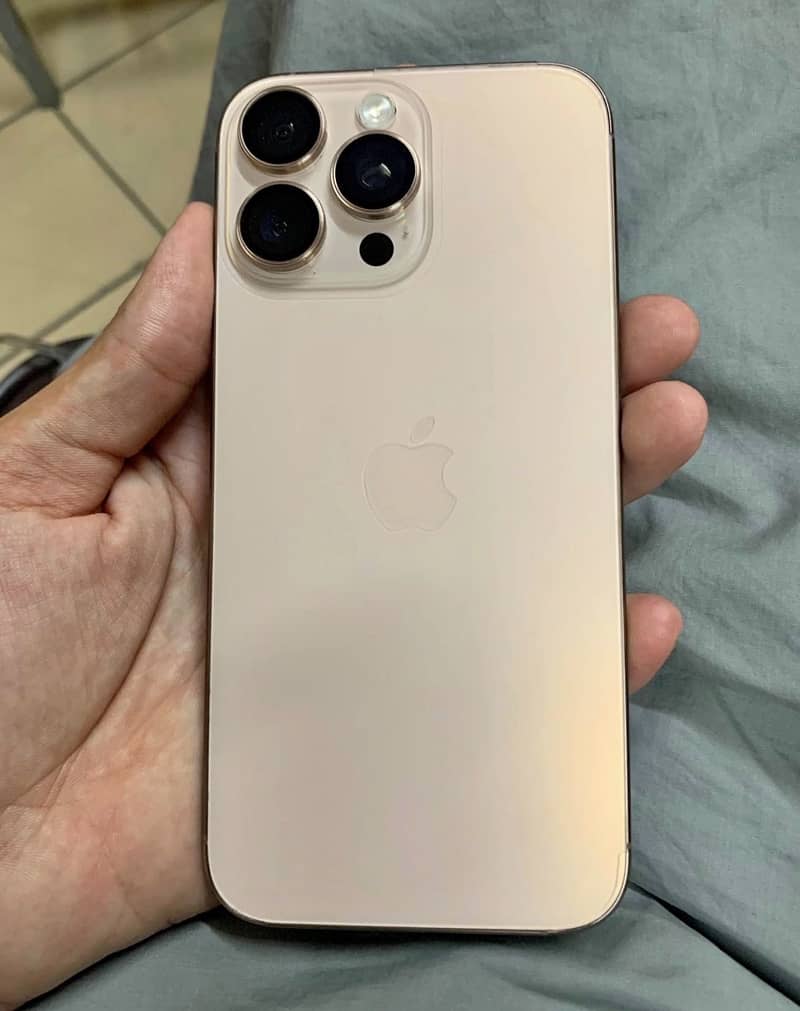 Apple iPhone 16 Pro Max 0