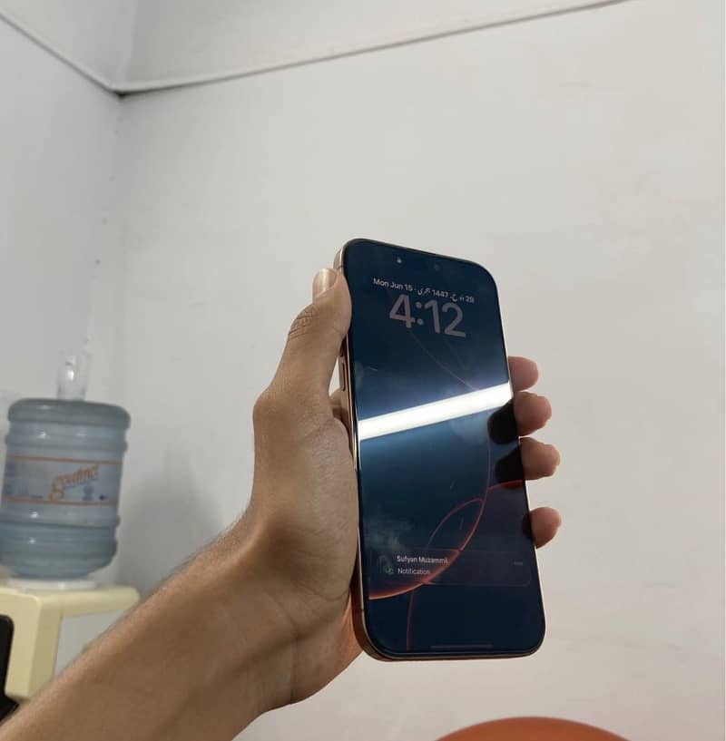 Apple iPhone 16 Pro Max 5